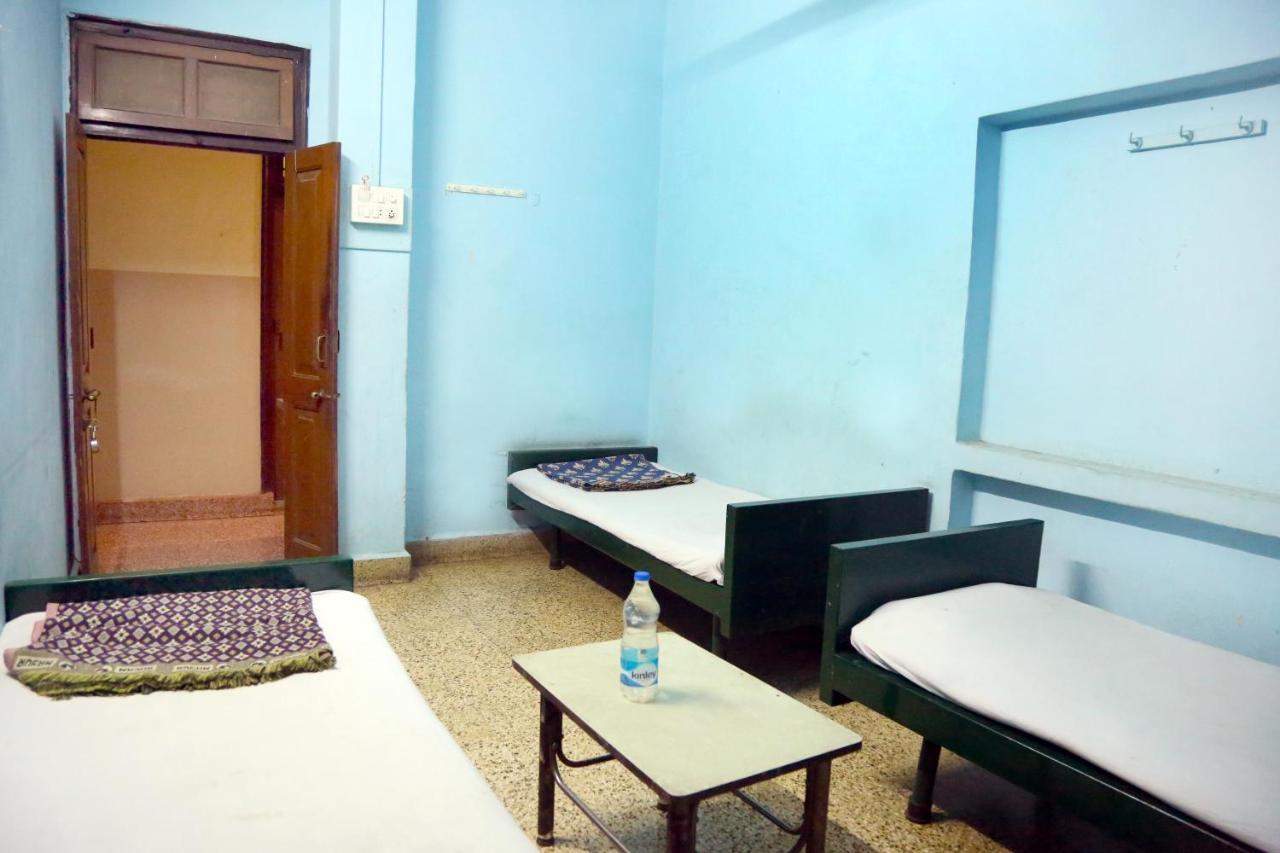 Solanki Guest House Kolhapur Exterior photo