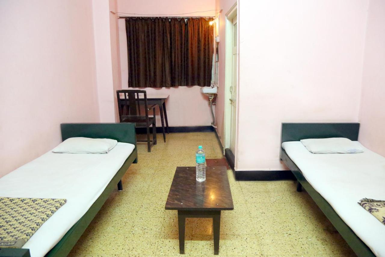 Solanki Guest House Kolhapur Exterior photo